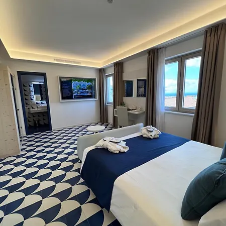 Hotel Central Wellness Sorrento Exterior photo